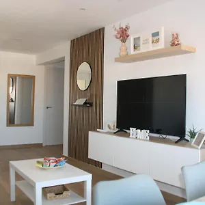 meraki-apartment-3bdr.hotelsinnerja.org/